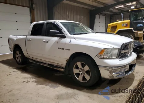2010 Dodge Ram 1500 z USA, uszkodzony, nr VIN 1D7RV1CT5AS136155